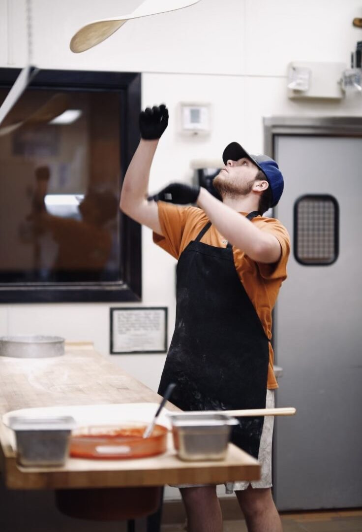 hand tossed vs pan pizza