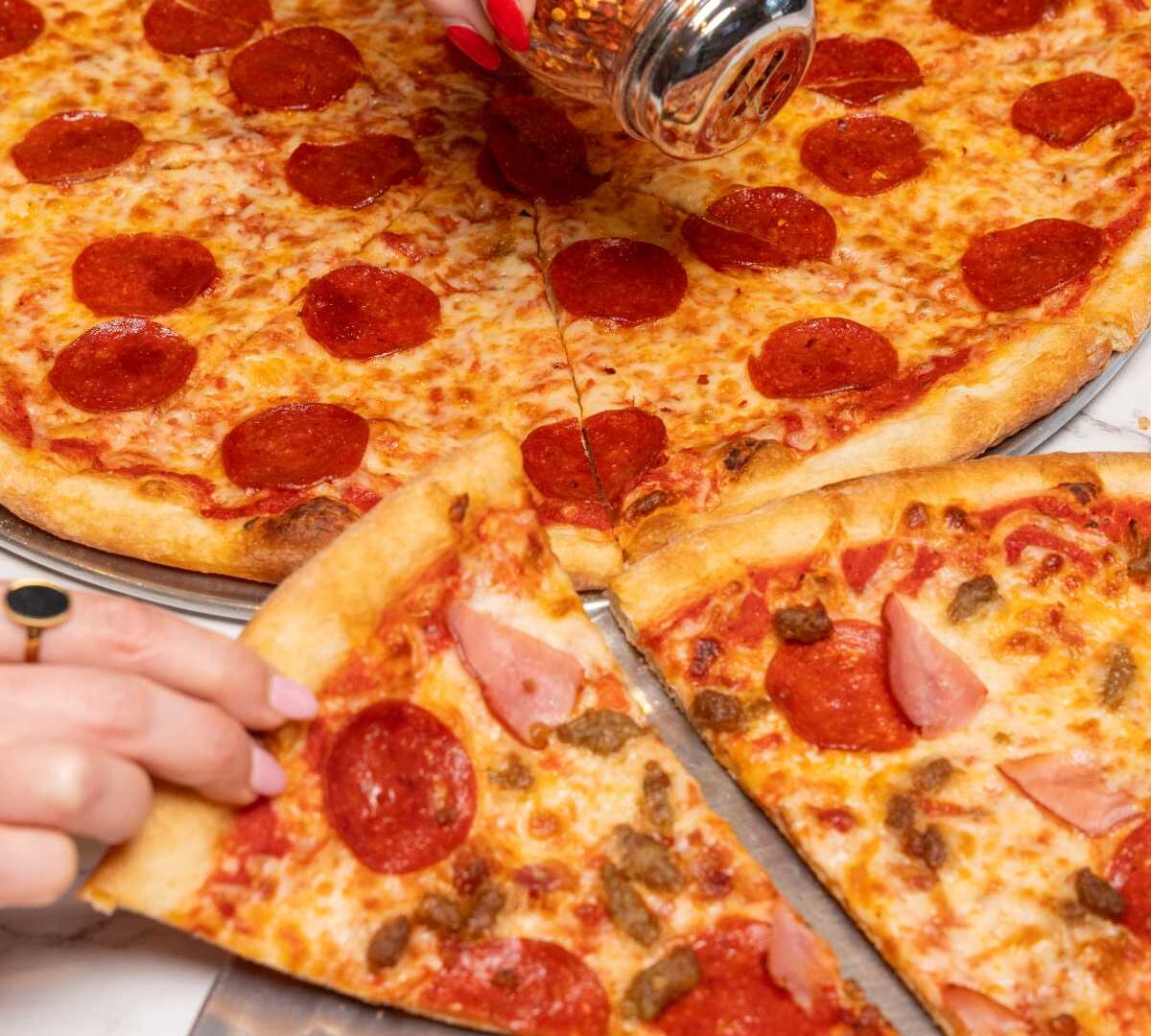 pizza delivery Mooresville NC