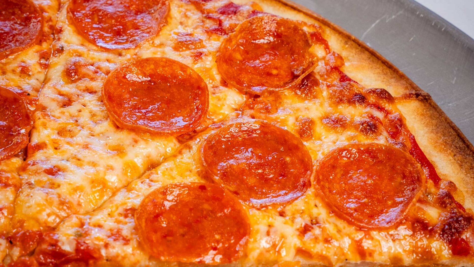 pizza with cauliflower crust